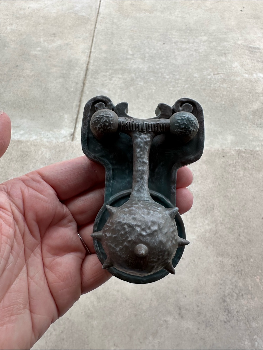 Disney The Haunted Mansion Door Knocker - Bronze-Tone magnetic New in package